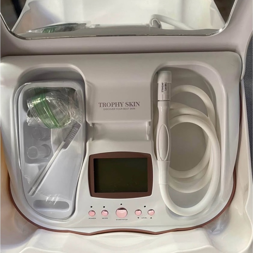 Trophy Skin Microdermabrasion System
